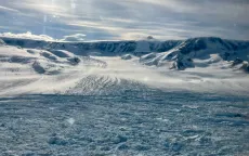 Sông băng Nam Cực tan nhanh kỷ lục, đe dọa mực nước biển toàn cầu