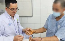 Nối thành công đôi bàn tay bị chém đứt lìa của bệnh nhân