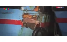 Bão số 13 quét qua Quảng Ngãi: Tàu cá bị đứt neo, sóng lớn đánh hư hại thân tàu