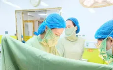 Giữ thai thành công sau hội chứng truyền máu song thai, bé gái chào đời khỏe mạnh