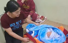 Bé sơ sinh bị bỏ rơi trước cổng nhà dân