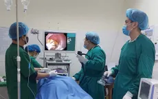 Bệnh nhân cao tuổi thoát nguy hiểm nhờ gắp khối bã thức ăn mắc thực quản