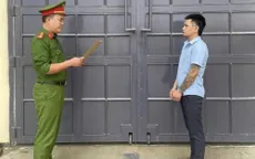 Giữ hộ 18 chỉ vàng khi đưa bạn đi cấp cứu rồi về quê không trả