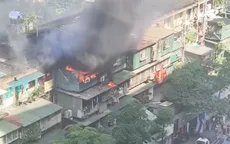 Cháy căn hộ khu tập thể trên phố Phạm Ngọc Thạch (Hà Nội)