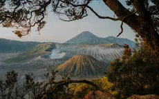 Núi lửa Bromo và thác Tumpak Sewu - Bản hùng ca của đất trời