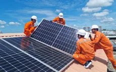 Điện Mặt trời thắp sáng đảo xa