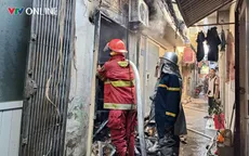 Hà Nội: Cháy nhà trong ngõ sâu trên phố Lĩnh Nam