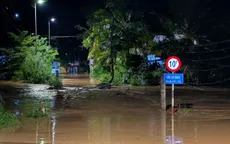 Khánh Hoà: Nước lũ dâng cao, chính quyền lập chốt chặn các cầu tràn ở miền núi Khánh Sơn