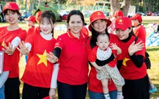 1000 người Việt tại Nhật Bản xếp hình cờ Tổ quốc trong Ngày hội Đại đoàn kết toàn dân tộc