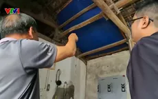 Nhà bị thấm dột, xuống cấp không được sửa chữa vì dự án treo 24 năm