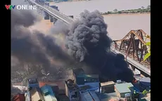 Hà Nội: Cháy nhà trong chợ ẩm thực Ngọc Lâm, khói đen cuồn cuộn bốc cao