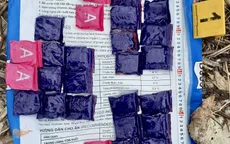 Thêm nhiều túi nghi ma túy trôi dạt vào bờ biển Nam Cửa Việt tại Quảng Trị