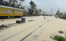Lũ lụt gây tê liệt đường sắt, hơn 2.000 hành khách mắc kẹt