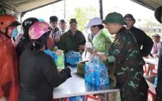 Gia Lai lập trạm cứu trợ khẩn cấp giữa tâm lũ