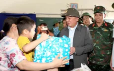 Thường trực Ban Bí thư: Sớm tiếp cận các vùng còn bị cô lập, di dời dân khỏi vùng nguy hiểm