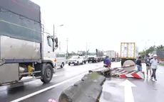 Ùn tắc giao thông tại Đắk Lắk cản trở công tác cứu hộ, tiếp tế cho vùng bị cô lập