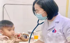 Cứu kịp thời bé trai người Lào bị phù toàn thân 