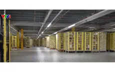 "Đội quân" robot kho hàng của Amazon mùa Giáng sinh