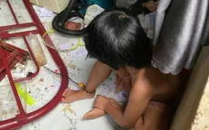 Công an triệu tập người cha xích chân con gái trong phòng ở Đắk Lắk