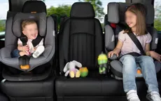 Chính phủ đề xuất miễn trừ ghế an toàn cho trẻ dưới 10 tuổi trên taxi và xe buýt