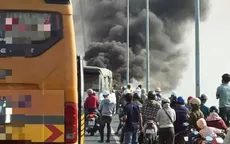 Ô tô cháy dữ dội trên cầu Rạch Miễu, tài xế kịp mở cửa thoát thân