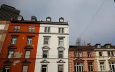 Khủng hoảng nhà ở với người trẻ