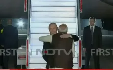 Tổng thống Modi ra sân bay đón Tổng thống Putin, mở đầu chuyến thăm quan trọng đến Ấn Độ
