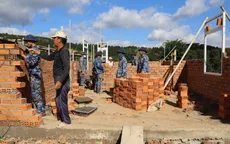 Khánh Hòa: Hải quân Vùng 4 "tốc lực" xây nhà giúp dân an cư trước Tết