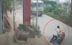 Hà Nội: Tạm giữ kẻ đẩy CSGT vào đầu ô tô đang lao tới