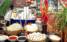 Người dân TP Hồ Chí Minh và du khách hào hứng trải nghiệm Ngày của Phở