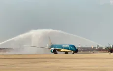 Chuyến bay đầu tiên hạ cánh thành công tại sân bay Long Thành