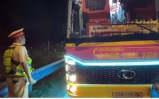 Xe khách hết hạn đăng kiểm vẫn lưu thông trên cao tốc Vĩnh Hảo - Phan Thiết