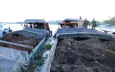 Phát hiện 7 sà lan vận chuyển 300m3 đất mặt không hóa đơn