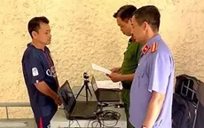 Tạm giam tài xế xe khách lao vào nhóm người bên lề đường làm 2 người tử vong