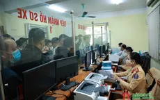 Đề xuất giảm phí cấp chứng nhận đăng ký, biển số xe