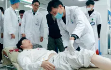 Tiếp nhận cấp cứu các nạn nhân vụ lật xe tại Lào Cai