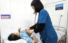 Bị gà đạp vào tay, bệnh nhân mắc uốn ván nguy kịch