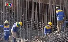 Hàng trăm công nhân làm việc xuyên Tết trên công trường hồ Kẻ Gỗ