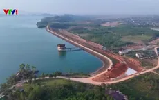 Những người công nhân trên công trường trọng điểm hồ Kẻ Gỗ