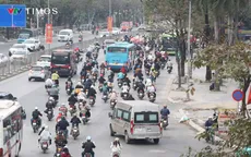 Người dân ùn ùn trở lại Thủ đô sau kỳ nghỉ Tết Dương lịch