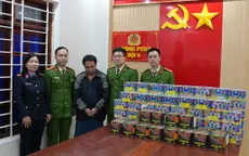 Nhân viên giao hàng ngụy trang pháo nổ trong kiện hàng hợp pháp đi tiêu thụ