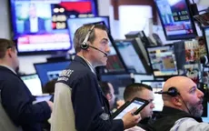 Phố Wall lập đỉnh mới, Dow Jones tiến sát mốc 50.000 điểm