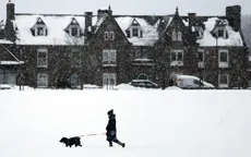 Anh ban hành cảnh báo đỏ và cam khi bão Goretti mạnh lên thành “bom thời tiết”