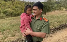 Tìm thấy bé gái 6 tuổi lạc trong rừng giữa trời mưa rét ở Quảng Ngãi