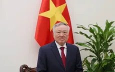 Phó Thủ tướng Thường trực Nguyễn Hòa Bình lên đường thăm làm việc tại Singapore