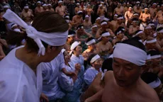 Nhật Bản đón năm mới bằng nghi lễ cầu nguyện và tắm nước lạnh