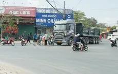 TP Hồ Chí Minh: Liên tiếp xảy ra tai nạn do xe ben trong khu dân cư