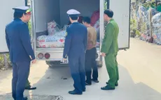 Nghệ An tiêu hủy hơn 1 tấn thực phẩm bẩn trước thềm Tết Nguyên đán