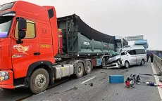 Va chạm liên hoàn giữa nhiều ô tô trên cao tốc Pháp Vân – Nghi Sơn, 4 người thiệt mạng