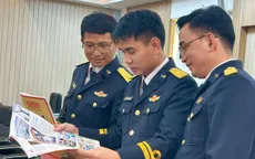 Trao tặng báo Xuân tới cán bộ, chiến sĩ, nhân dân Trường Sa